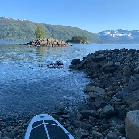 Secluded Home, With Private Ferienhaus Ålesund