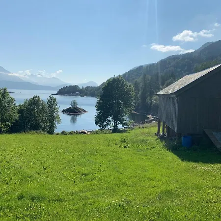 Secluded Home, With Private 別荘