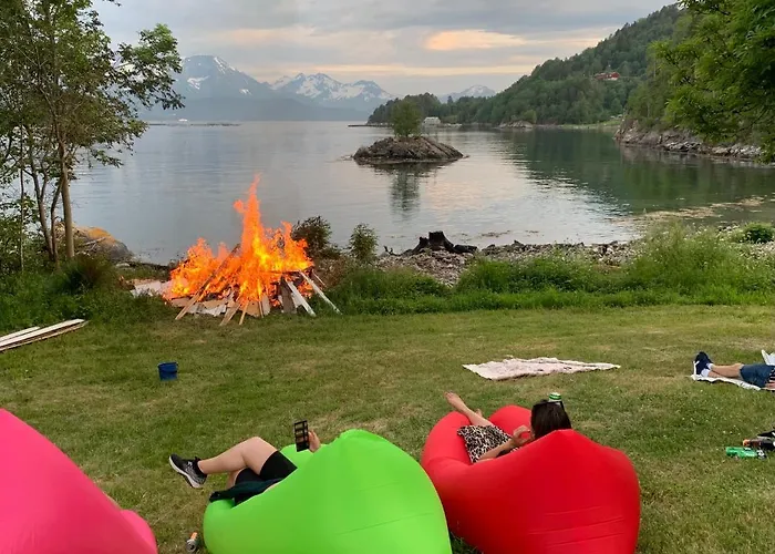 Semesterbostad Secluded Home, With Private