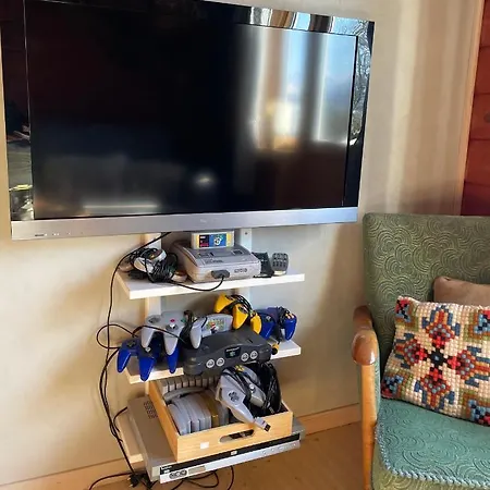 Feriehus Secluded Home, With Private Ålesund