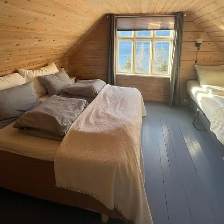 Secluded Home, With Private Feriehus