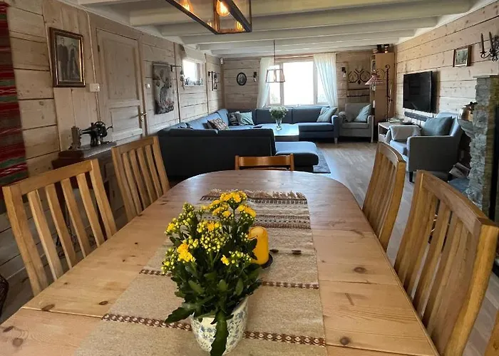 Secluded Home, With Private Ålesund