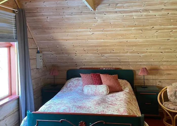 Secluded Home, With Private Ålesund