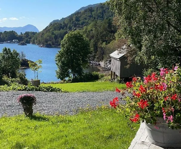 Feriehus Secluded Home, With Private