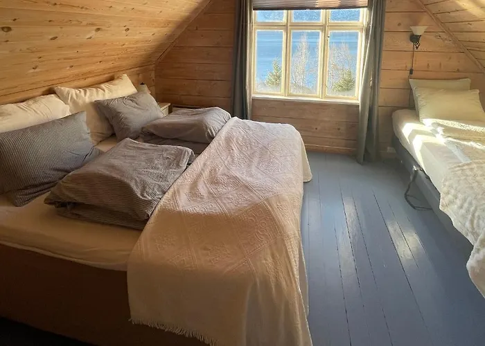 Secluded Home, With Private Feriehus